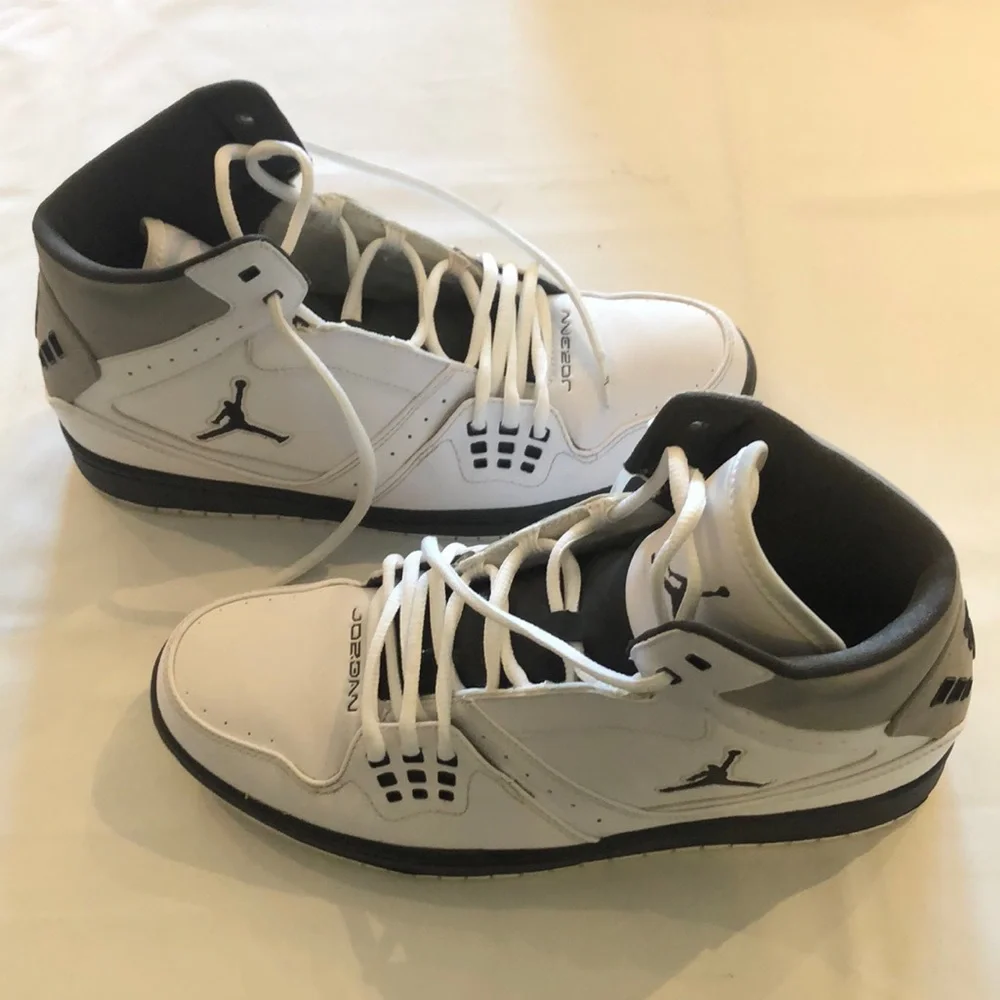 Men’s Nike Air Force sneakers